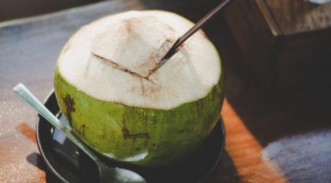 Coconut Water है बहुत फायदेमंद