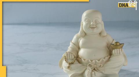 Laughing Buddha, Laughing Buddha vastu, Laughing Buddha in house, Laughing Buddha auspicious in house, Laughing Buddha vastu tips, Laughing Buddha stutue tips, Laughing Buddha vastu tips