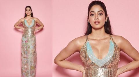 Janhvi Kapoor Sizzling Pics