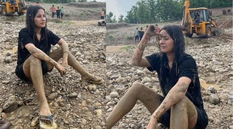 Shehnaaz Gill Playing In Mud