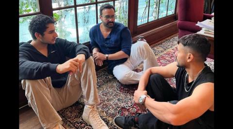 Saif Ali Khan Spend Time With Family