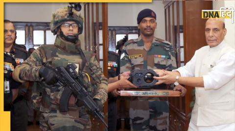 Indian Army soldiers heavy enemy like fighting machine being equipped special military equipment