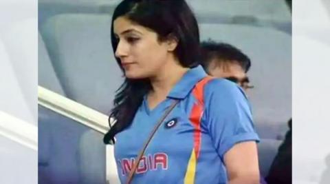 This Beautiful Indian fan giving tought competition