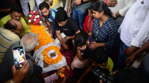 Raju Srivastava Funeral Emotional Photos