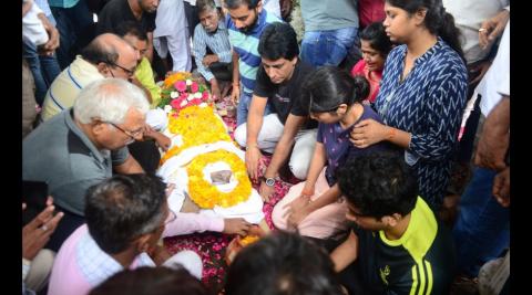 Raju Srivastava Brother At Funeral