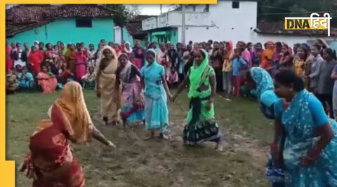 women playing kabaddi