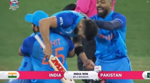 Rohit Sharma lifts Virat Kohli