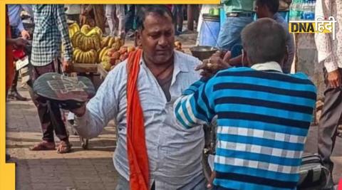 hamirpur man eat samosa