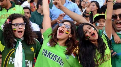 Pakistan Fans Viral Pics