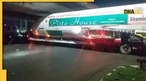 plane gets stuck in underpass