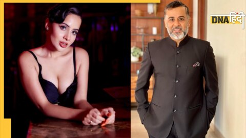 Urfi Javed & Chetan Bhagat : उर्फी जावेद चेतन भगत 