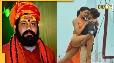 pathaan deepika padukone bikini controversy ayodhya mahant raju das supports boycott pathaan trend