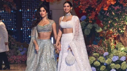  Janhvi Kapoor and Khushi Kapoor