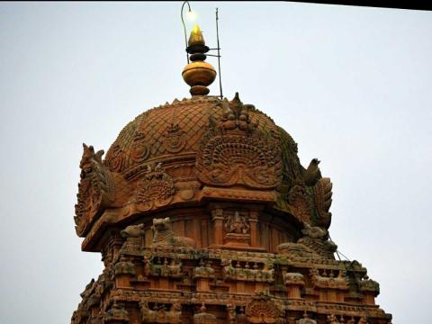 Brihadeshwara Temple: डिजाइन ऐसा कि नहीं बनती मंदिर के गुंबद की परछाई