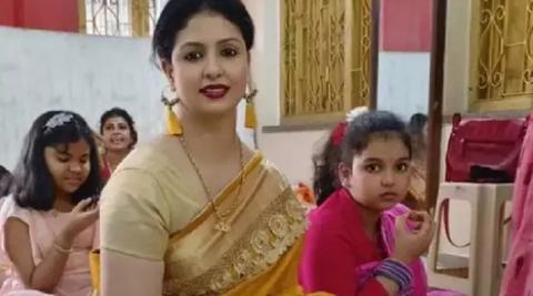 Hasin Jahan With Daughter