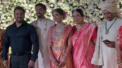 Salman Khan attends Pooja Hegde's brother's wedding