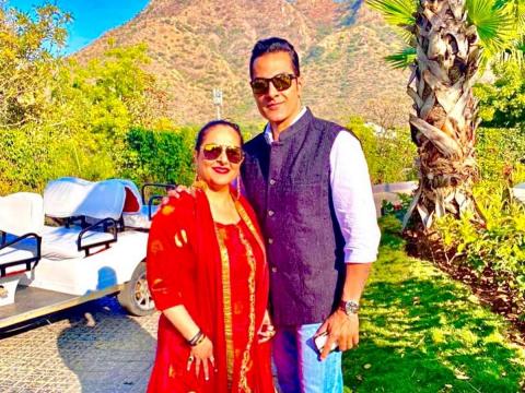 Sudhanshu Pandey Wife Mona 