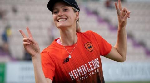 Lauren Bell Breaks Shoaib Akhtar Record