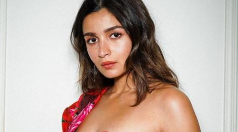 Alia Bhatt Filed FIR Agaist Paps