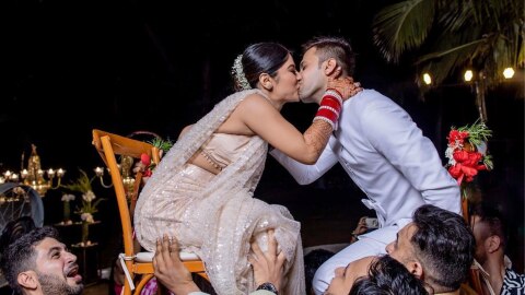 Krishna Mukherjee & Chirag Batliwalla Lip Lock photos