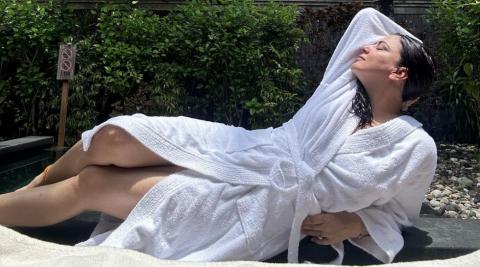 Shraddha Arya Sizzling Look In Towel