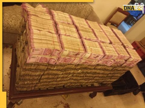 CBI Raid में WAPCOS के पूर्व CMD राजिंदर कुमार गुप्ता के ठिकानों से मिली नकदी का ढेर.