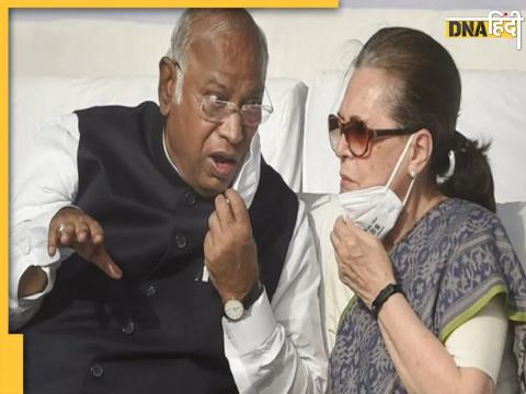 Mallikarjun Kharge and sonia gandhi (file photo)