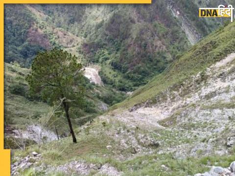 Pithoragarh की इसी गहरी खाई में बोलेरो गिरने से बड़ा हादसा हुआ है.