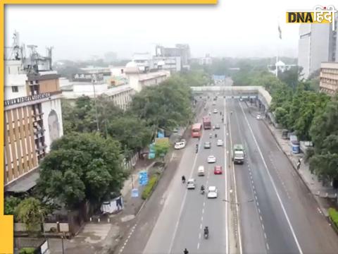 Delhi Flood का पानी उतरने के बाद ITO इलाके में रिंग रोड पर दोबारा ट्रैफिक दौड़ने लगा है. (Photo- ANI)