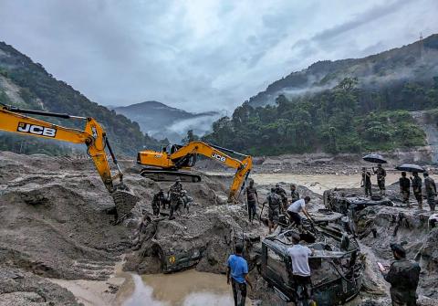 तीस्ता में आई बाढ़, सिक्किम में मची तबाही