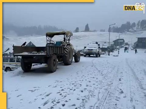 Snowfall in Gulmarg: कश्मीर के मशहूर टूरिस्ट स्पॉट गुलमर्ग में बर्फबारी के बाद का नजारा.