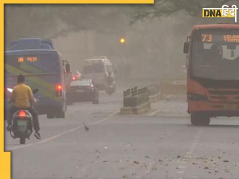 Delhi Rain से पहले आंधी के कारण दिखा ऐसा नजारा. (Photo- ANI)