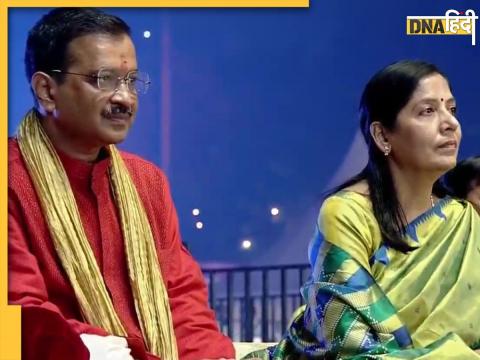 Delhi CM Arvind Kejriwal with wife Sunita Kejriwal