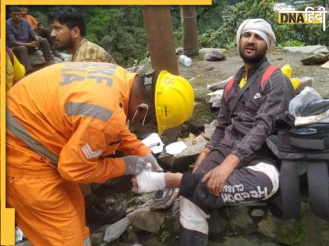 Kedarnath Dham पर फंसे श्रद्धालुओं की मदद के लिए रेस्क्यू टीमें पहुंच चुकी हैं. (फोटो- ANI)