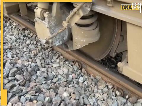 Kanpur Train Accident: कानपुर में बोल्डर के टकराने से टूटा Sabarmati Express के इंजन का कैटल गार्ड. (फोटो- ANI)