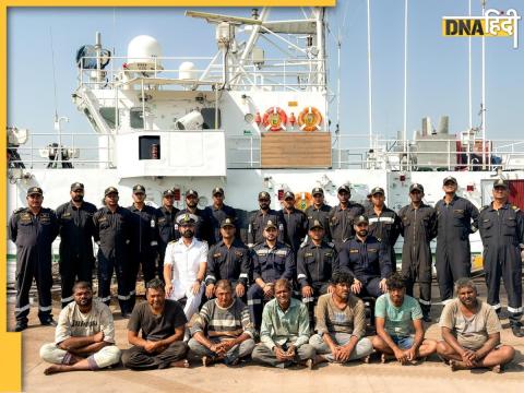 Indian Coast Guard के जवानों ने भारती मछुआरों को सुरक्षित रेस्क्यू कर लिया है. (फोटो- Indian Coast Guard)