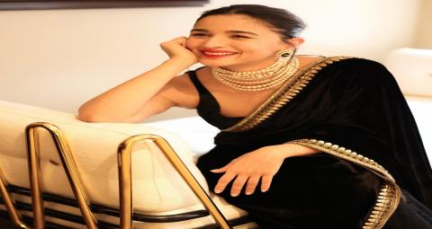 Alia Bhatt Black Saree Look 