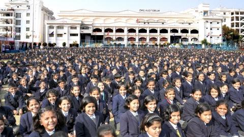 कई मशहूर हस्तियां रह चुकी हैं एल्युमनी
