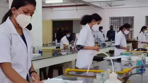 नेशनल इंस्टीट्यूट ऑफ मेंटल हेल्थ एंड न्यूरोसाइंसेज बैंगलोर​