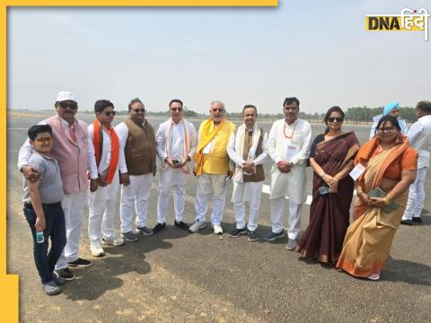 Indian Air Force की ड्रिल के समय Ganga Expressway पर मंत्रियों का जमावड़ा. Indian Air Force की ड्रिल के समय Ganga Expressway पर मंत्रियों का जमावड़ा.