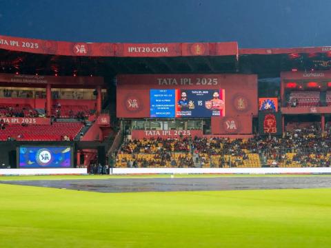 बेंगलुरु में जमकर हुई बारिश 