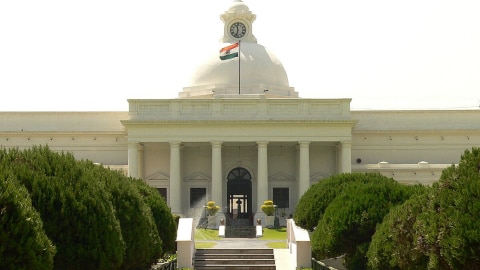 IIT रुड़की का बड़ा फैसला