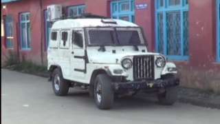 Jammu and Kashmir: Terrorists attack police station in Shopian, cop martyre...