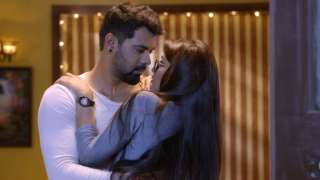 Kumkum Bhagya 28th September 2018 Written Update: Abhi-Pragya fail to find...