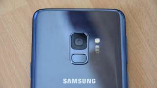 Samsung Galaxy S10 may come with a flat display, triple camera setup