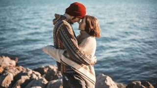 Kiss Day 2020: Best quotes, WhatsApp messages, wishes, SMS to send your spe...