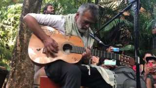 Viral: Lucky Ali breaks into impromptu jig by singing 'O Sanam' i...