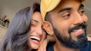 Unseen Photo: Athiya Shetty posts 'masked selfie' with rumoured b...