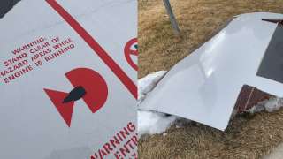 US: United Airlines Flight forced to make emergency landing after engine ca...