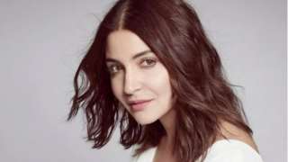 Anushka Sharma's latest selfie goes viral, but it's her super cos...